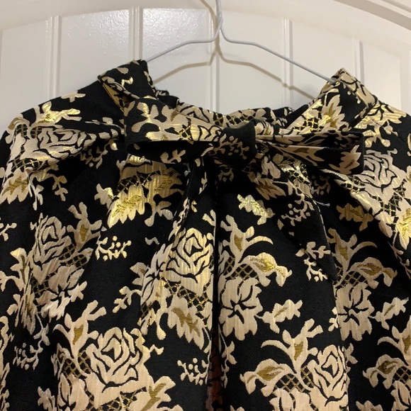 Baroque crop top with matching skirt - Picture 6 of 6